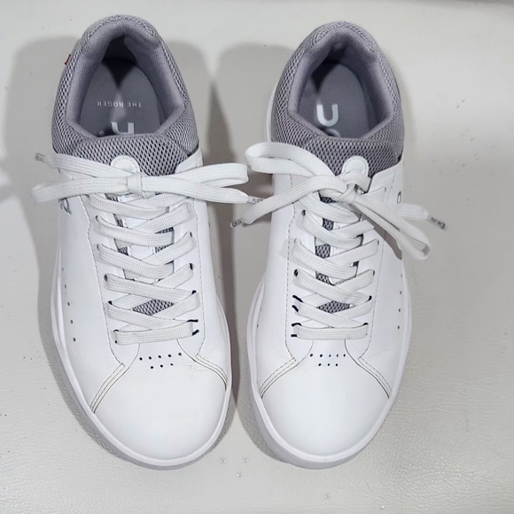 On Running Light Gray Sneakers - Picture 2 of 7